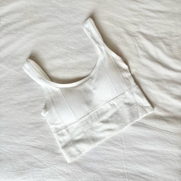 White Ribbed Women's Top - Picture 1 of 5